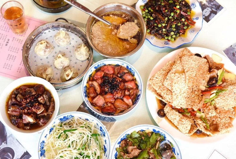 如何做出一道令人惊叹的特色菜?从原材料选择到烹饪技巧,每一步都至关重要。