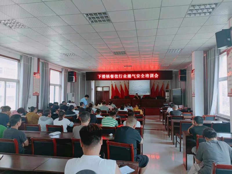 朱小翠：一位普通女性如何逆袭成为职场精英